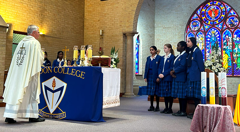 Cerdon Catholic College Merrylands students participate in mass