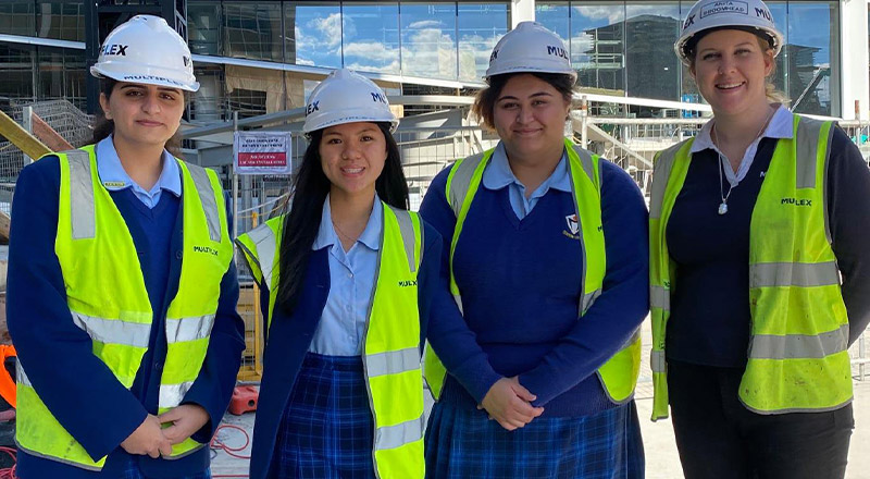 Students from Cerdon College Merrylands visit local construction site