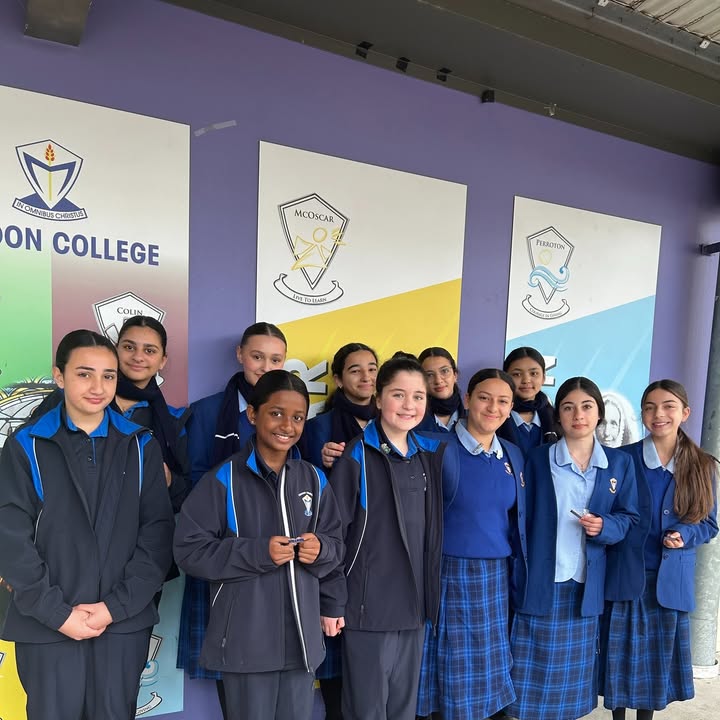 517743363687382_1347522560709454-1