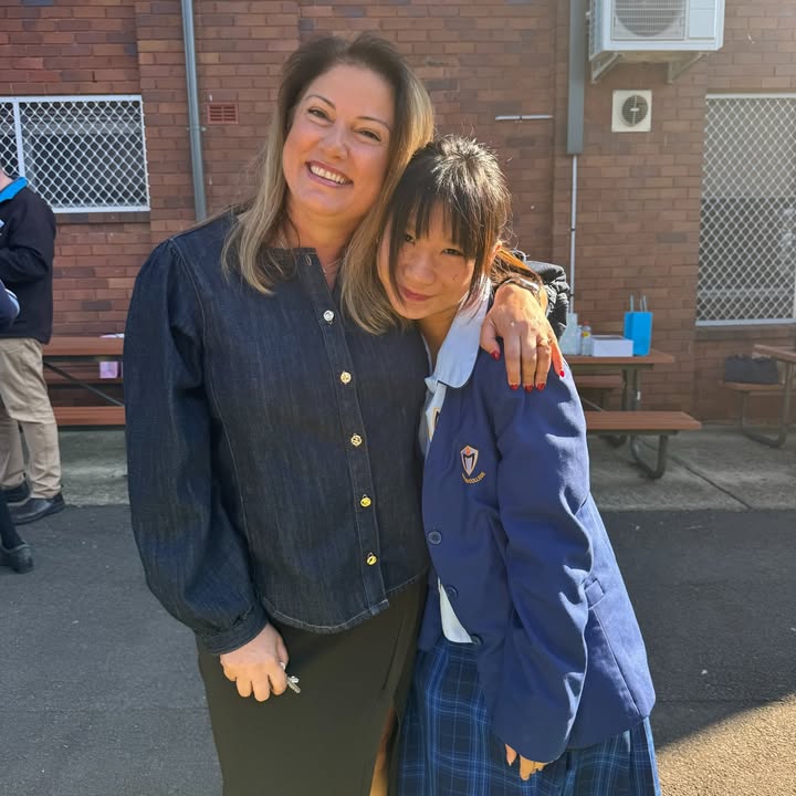 517743363687382_1437360148392361-1