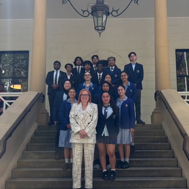 517743363687382_1457296166398759-1