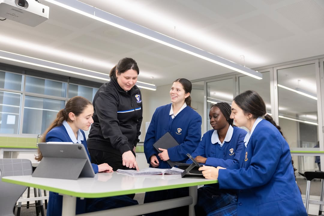 517743363687382_1472545751540467-1