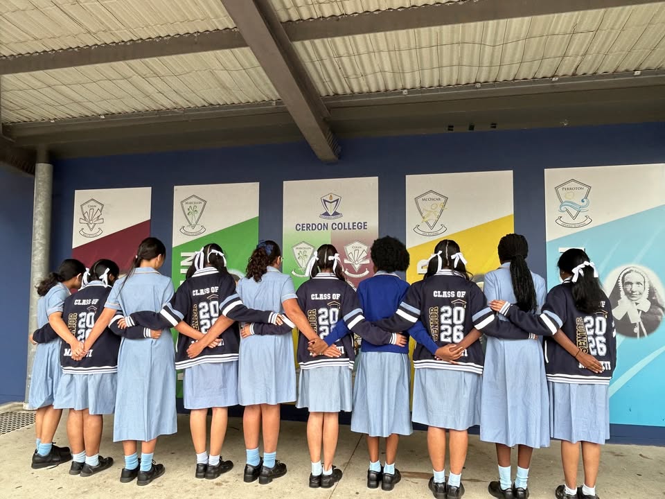 517743363687382_1524557859672589-1