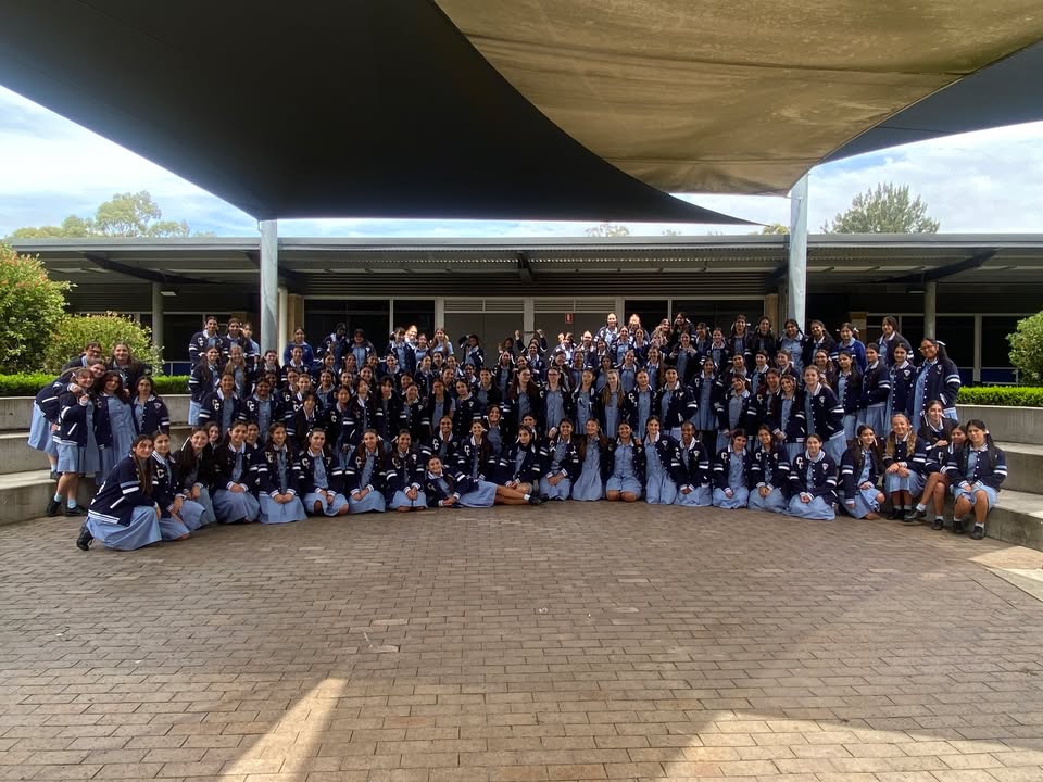 517743363687382_1524675602994148-1