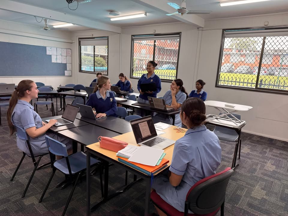 517743363687382_1570878371707204-1